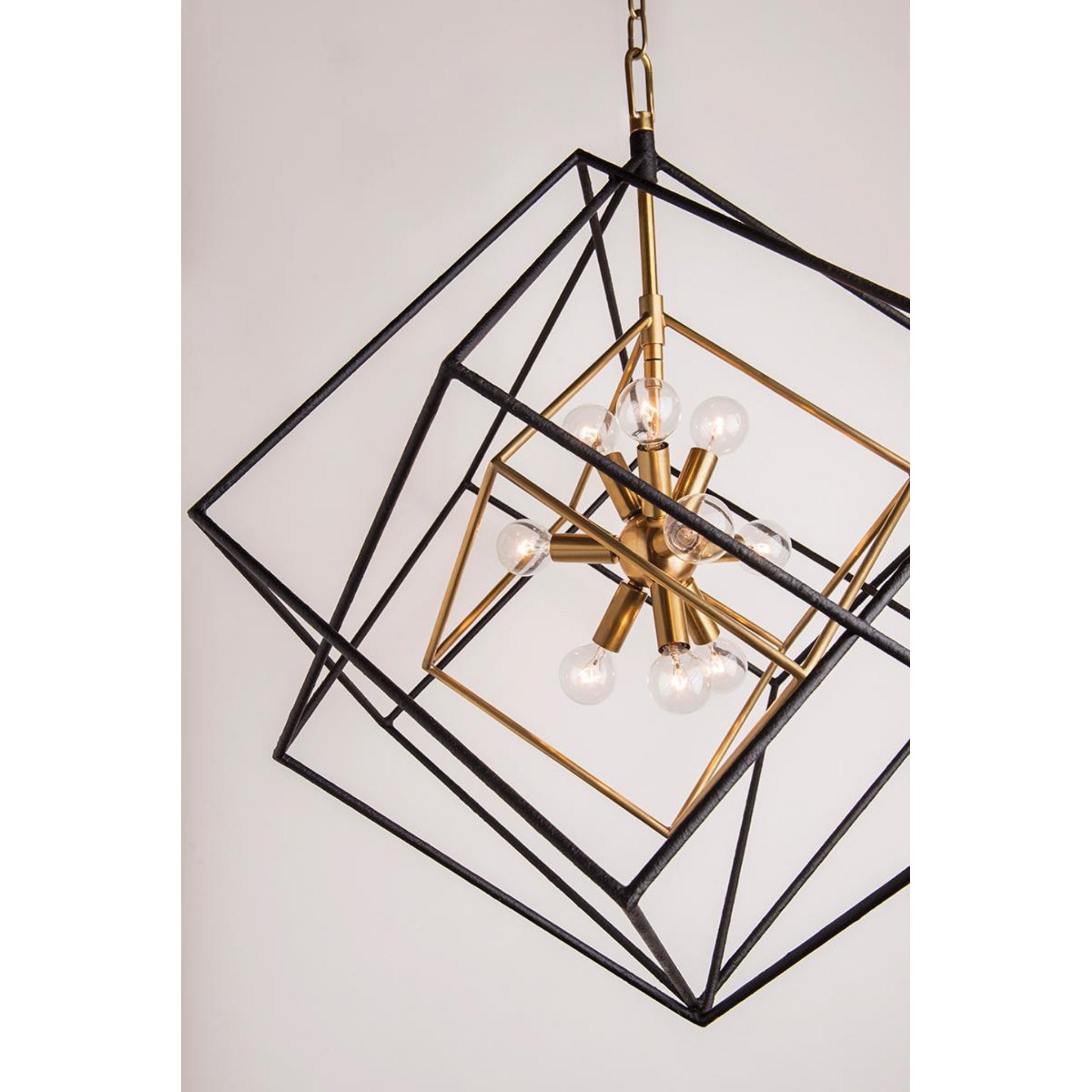 Roundout 12 Light Chandelier in Aged Brass