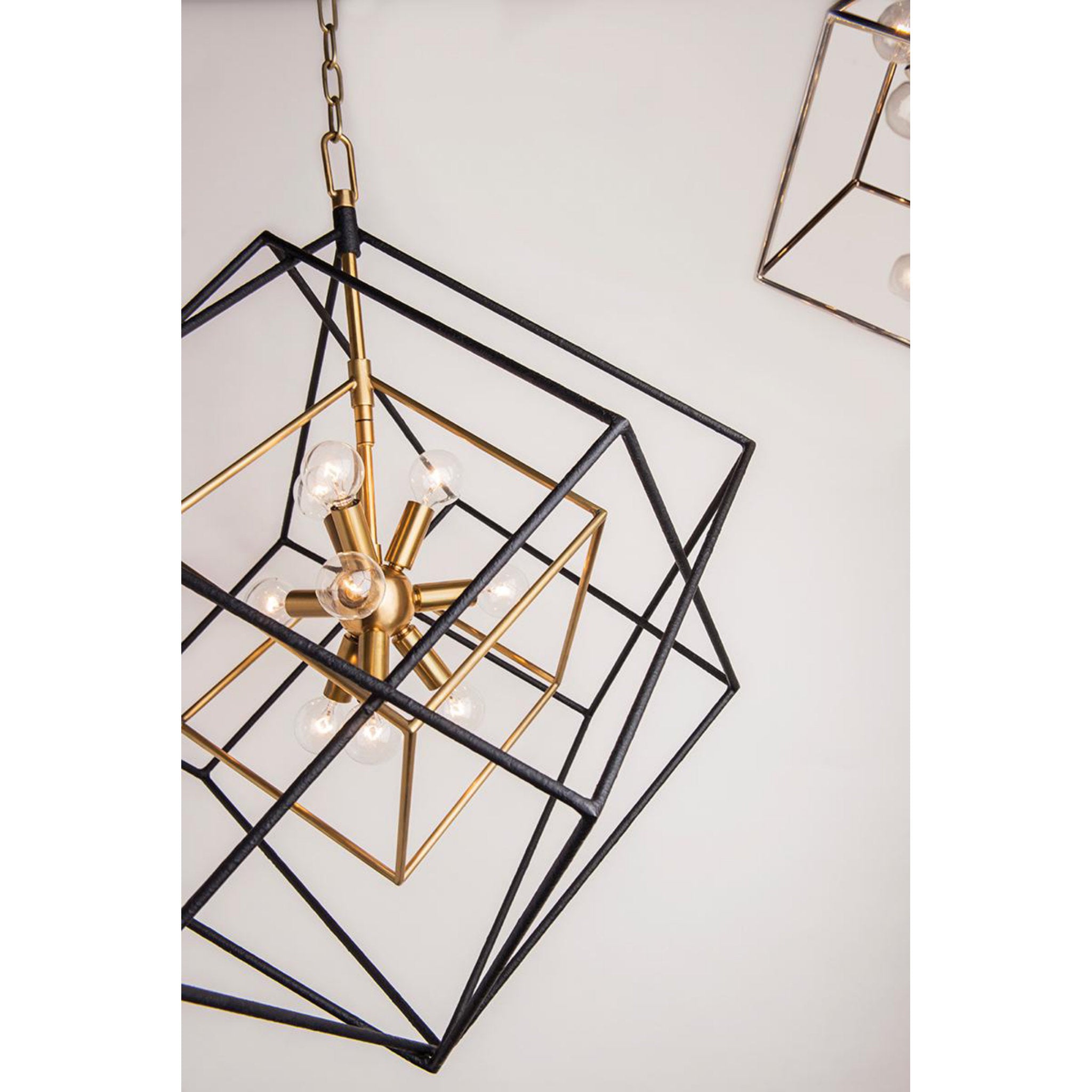 Roundout 12 Light Chandelier in Aged Brass