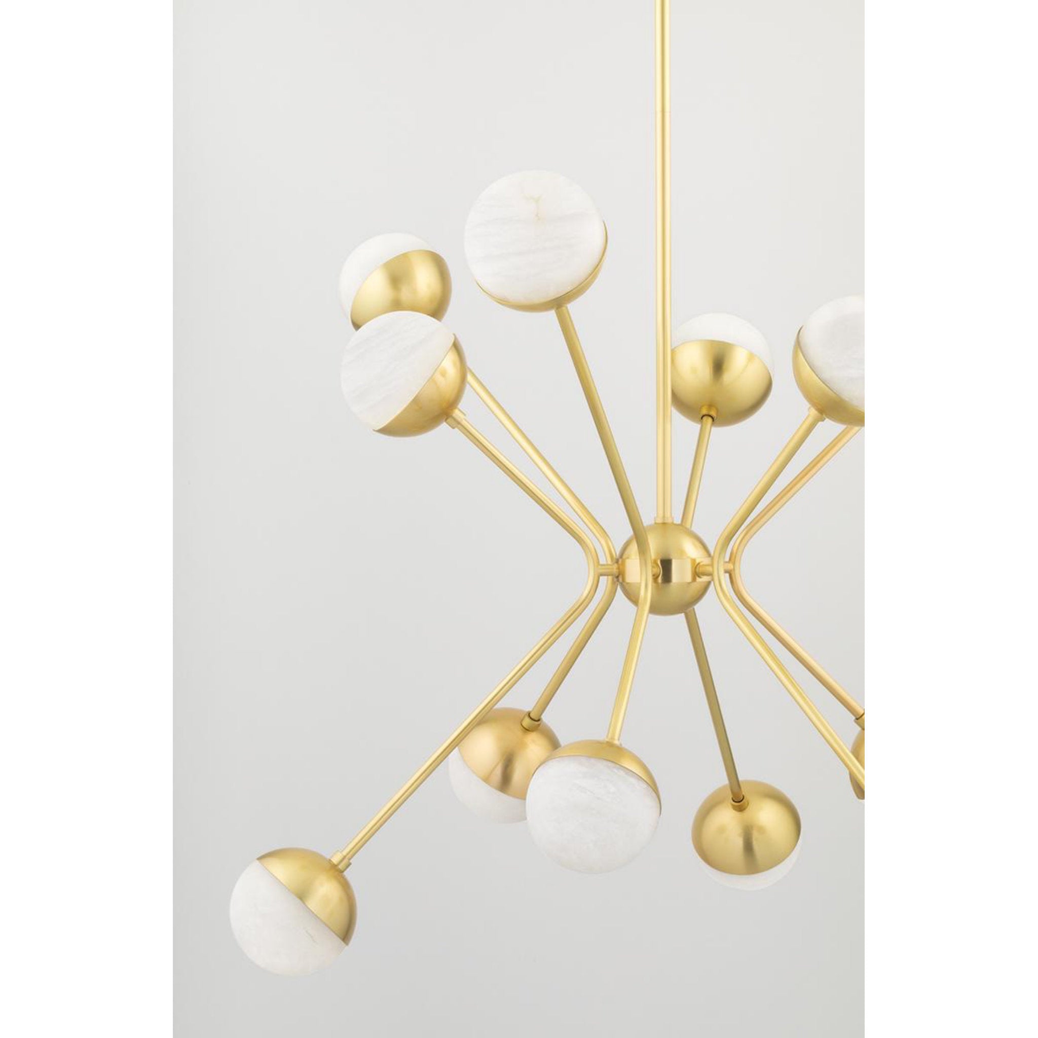 Saratoga 16 Light Chandelier in Aged Brass